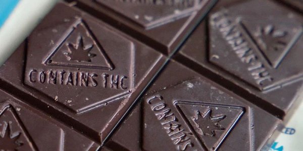 Chocolate-Can-Enhance-The-Effects-Of-Certain-Cannabinoids1.jpg